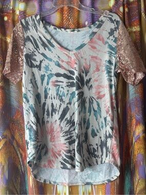 BiBi 🩷 sequin tie-dye top